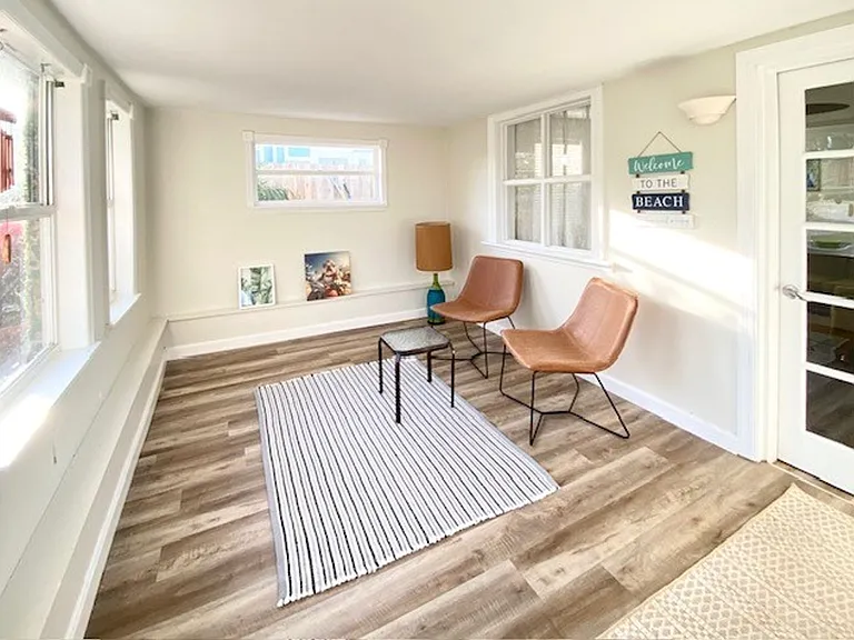 70 Brooks Dr — Photo 3