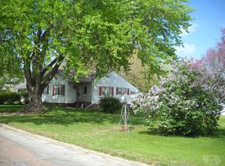 903 N Division St, Creston, IA 50801