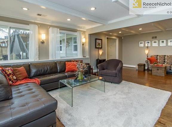 Walls of windows bring the outdoors in.