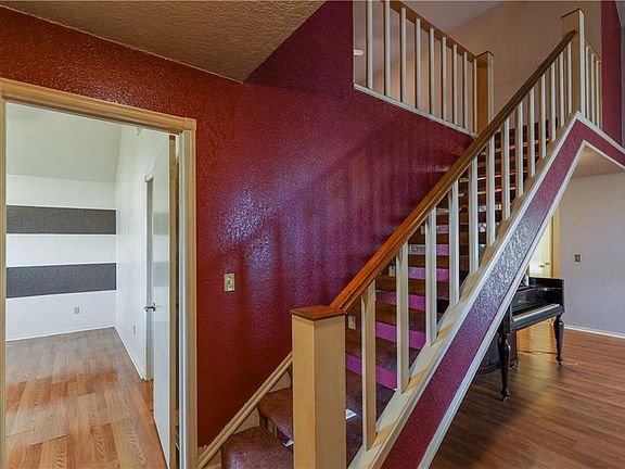 4th image of 11636 Zandra Ave