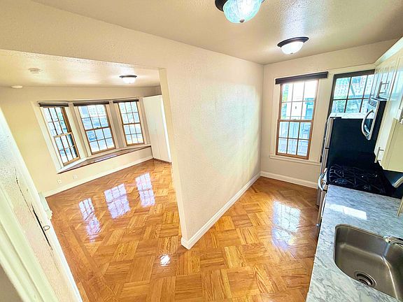 4th image of 3140 21st St APT 103A