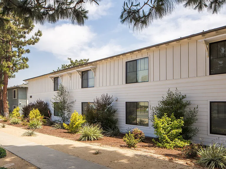 20700 Anza Ave — Photo 35