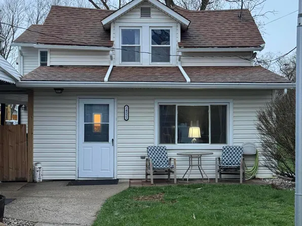 24521 Maple St, Stony Ridge, OH 43463