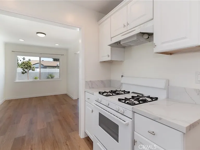11000 Gaviota Ave — Photo 10