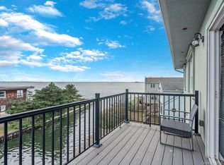 125 S Bay Dr, Babylon, NY 11702