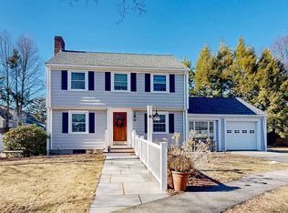 8 Academy Ln, Milton, MA 02186