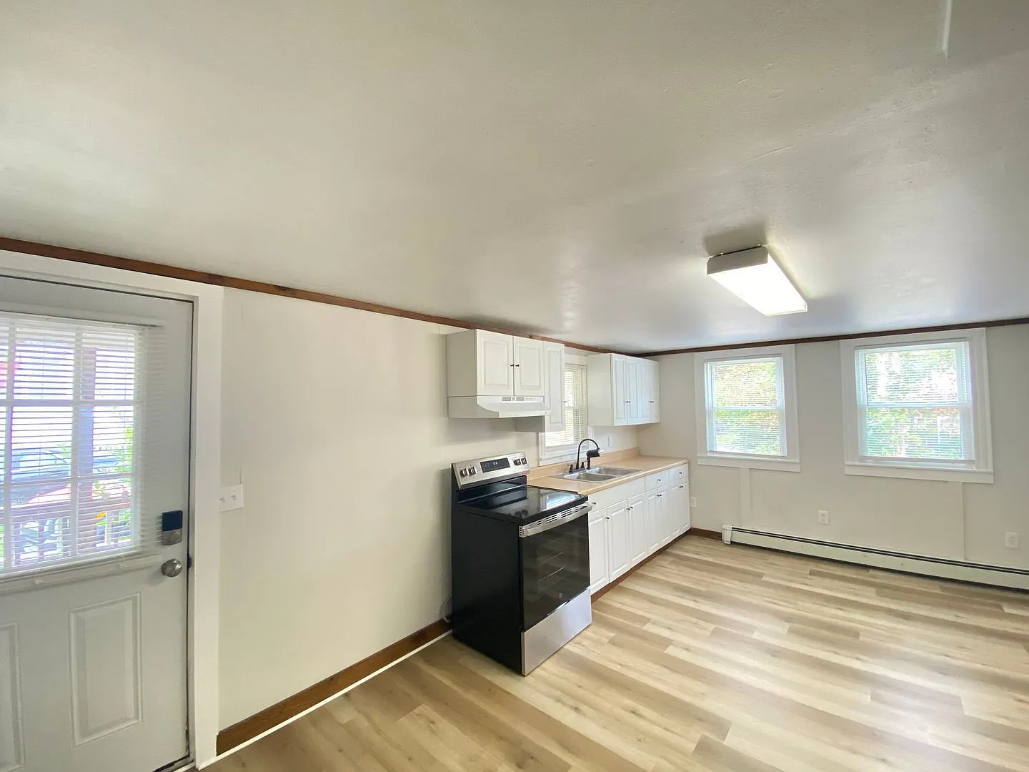 2 bed, 1.0 bath, $1,795 — Photo 4