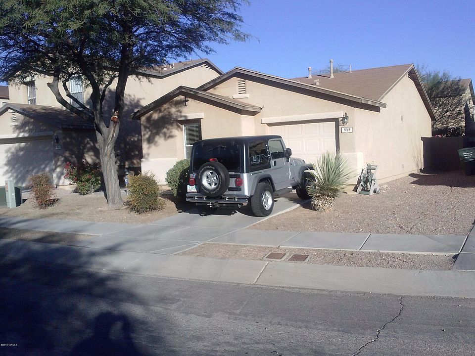 1st image of 1569 E Maryland Pl S
