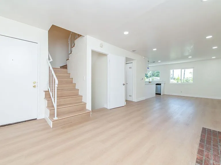 506 N Mar Vista Ave #5 — Photo 7