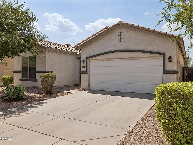 4323 W T Ryan Ln — Photo 4