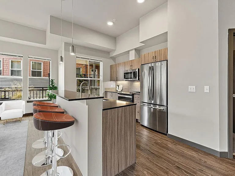 Edge Apartments — Photo 32