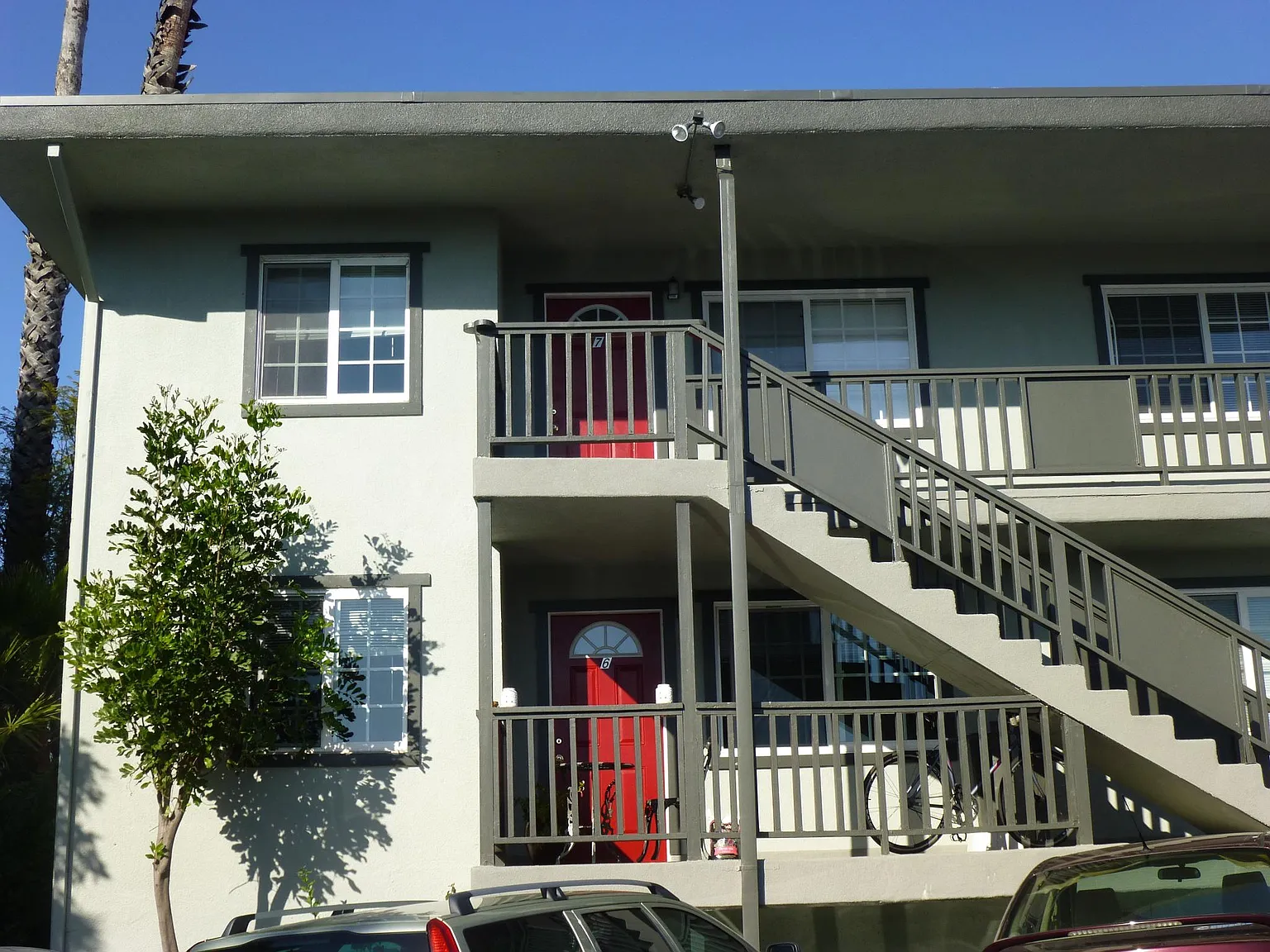 645 Palm St — Photo 2