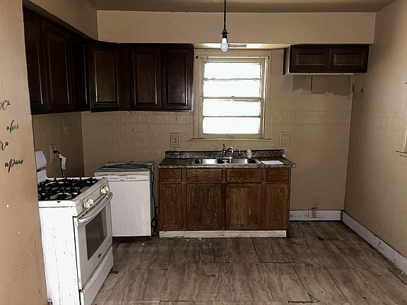 4th image of 11568 S Lafayette Ave