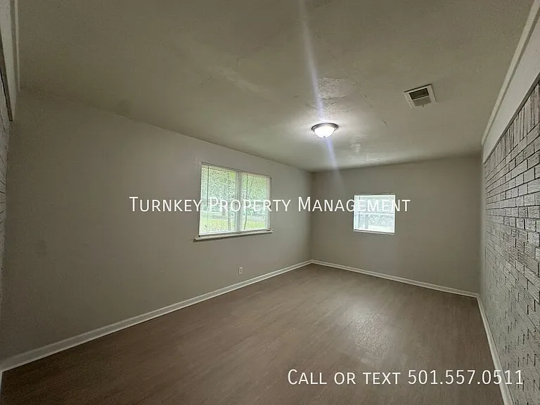 202 Rita Dr — Photo 5