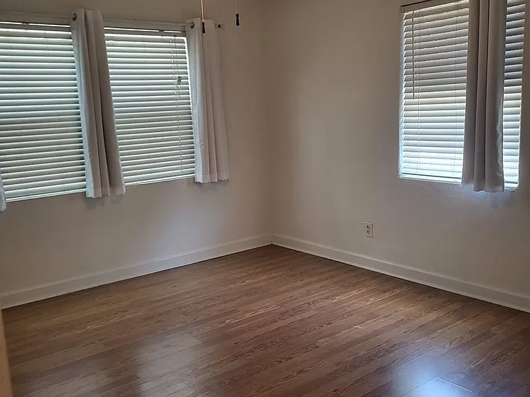 1712 E Kaley Ave — Photo 12