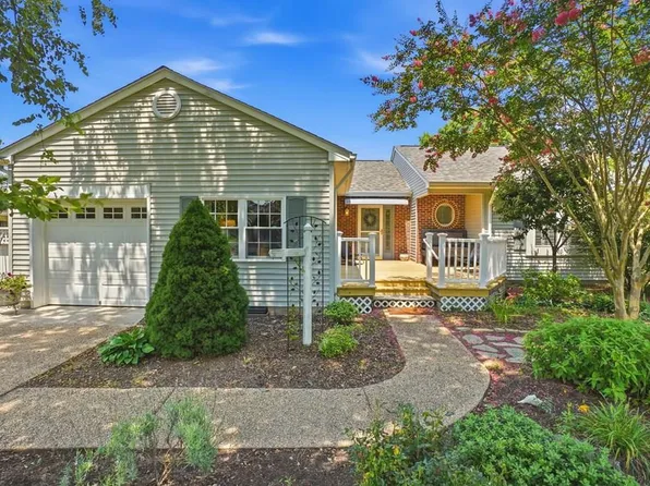 2063 Arlington Chase Rd, Cape Charles, VA 23310