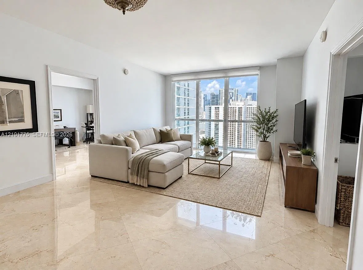 500 Brickell East Condo — Photo 2