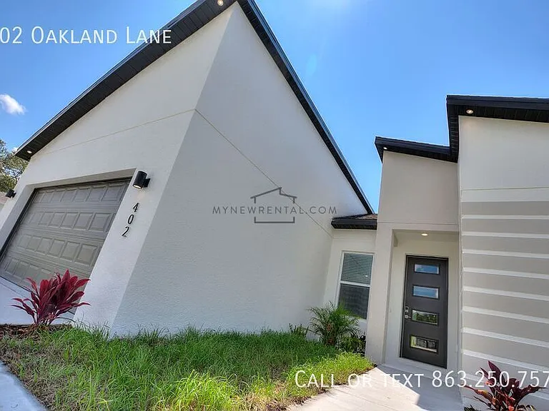 402 Oakland Ln — Photo 8