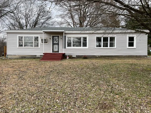 877 Tn Ave S, Parsons, TN 38363