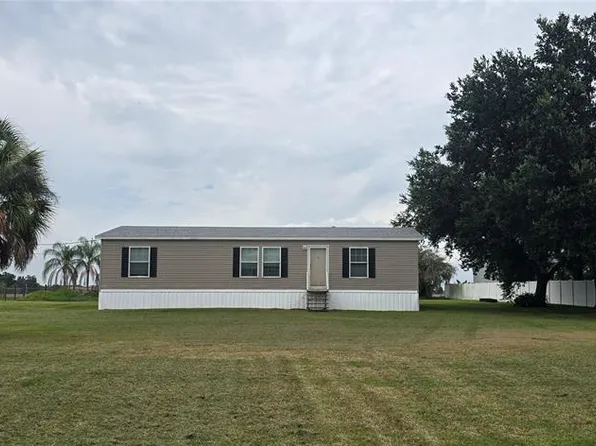 215 Karppe Rd, Plant City, FL 33567
