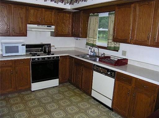 3rd image of 66360 Hartzler Blvd