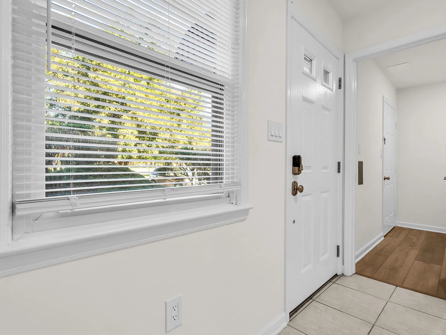 2 bed, 1.5 bath, 1280 sqft, $3,200 — Photo 4