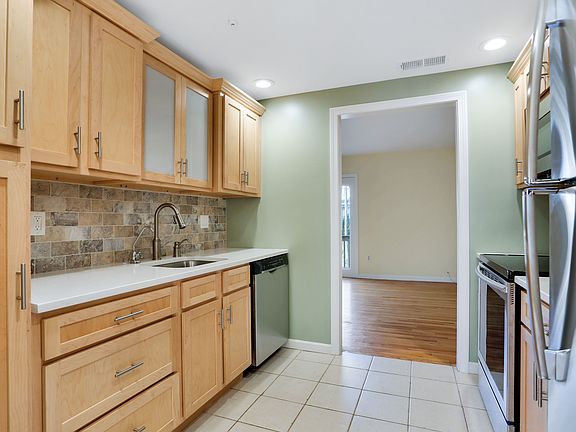 2350 Washington Blvd Stamford-print-005-2-003-4200x2800-300dpi.jpg