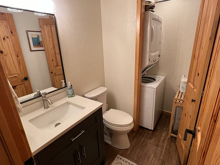 83 Larkspur Ln #B — Photo 20
