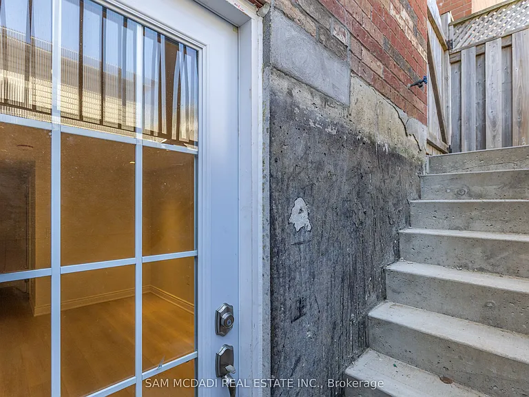 5489 Festival Dr — Photo 4