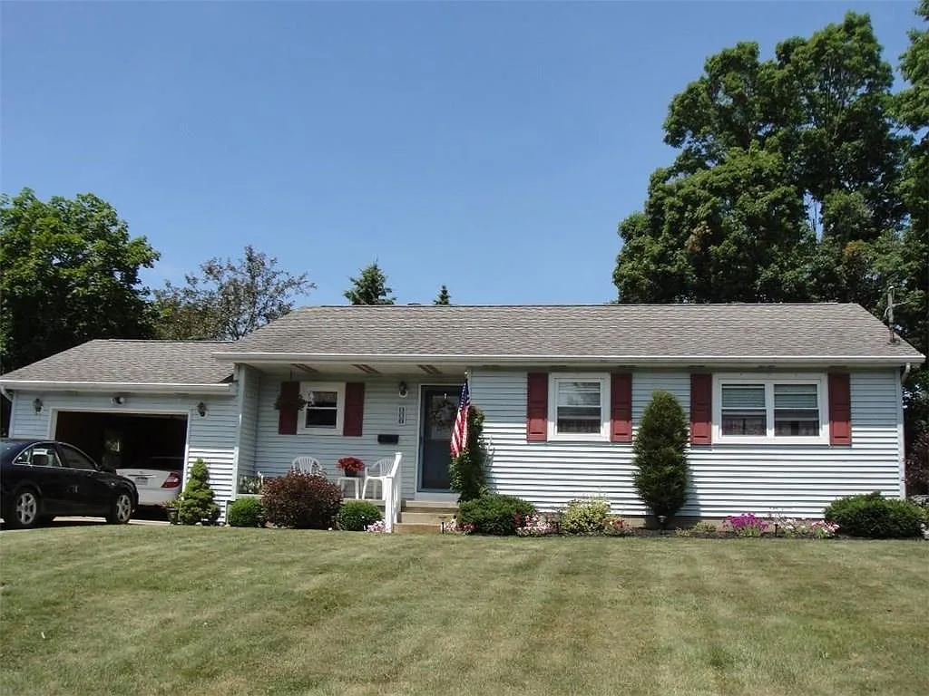 281 W Frederick St photo 1