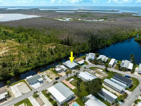 4957 Cobiac Dr, Saint James City, FL 33956