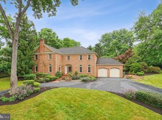 8007 Algarve St, Mc Lean, VA 22102