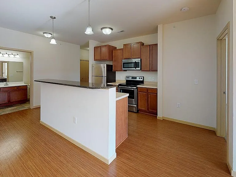 2-Bedroom2-Bathroom-Unit-321-Kitchen