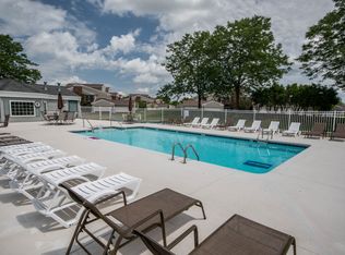 N16W26880 Conservancy Dr, Pewaukee, WI 53072