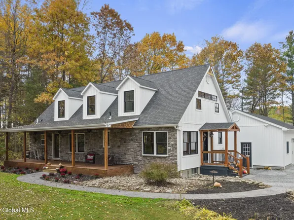 4 Cahill Court, Middle Grove, NY 12850
