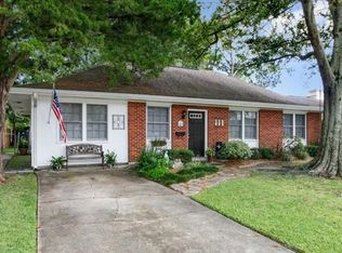 449 Stratford Dr, Harahan, LA 70123