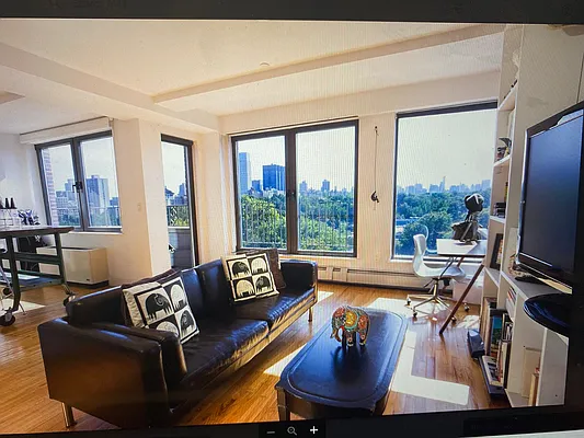 Rented by SERHANT. | media 21