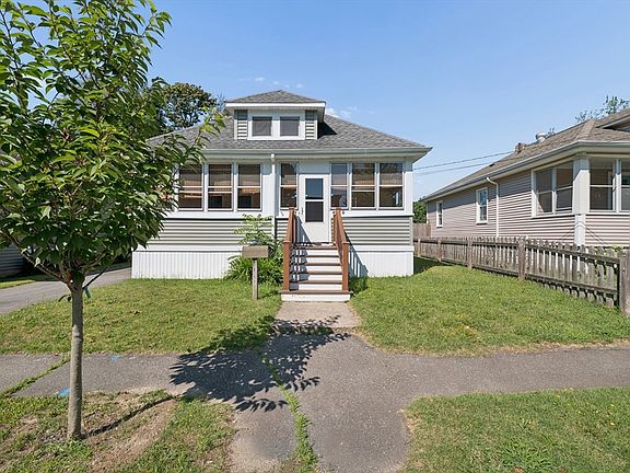2nd image of 256 Green St