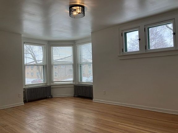 3rd image of 906-908 N 34th St #970F82036