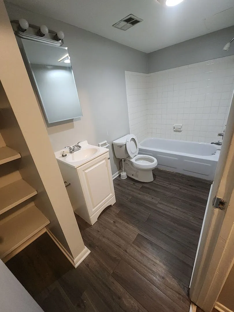 1305 - 1345 W Locust St. / 2866-2868 N 14th St. (50 Unit) — Photo 3