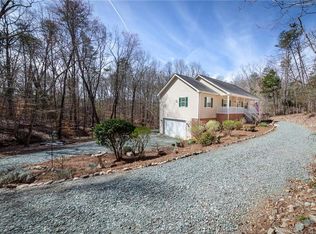 702 Pinoak Ct, Greensboro, NC 27455