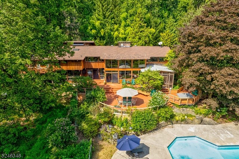 2 Calais Rd, Mendham, NJ 07945 Zillow