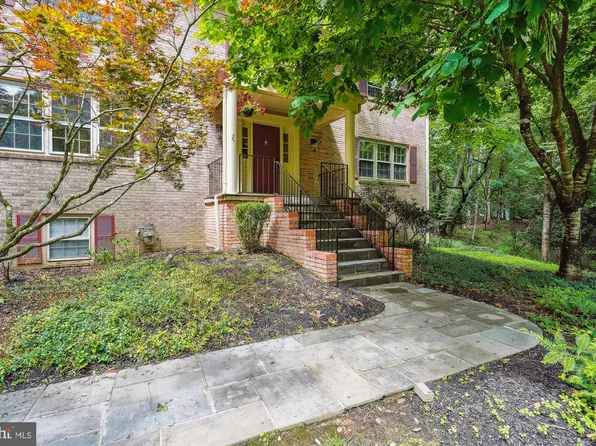 7621 Burford Dr, Mc Lean, VA 22102