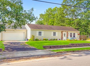 50 Park Ave, Bayville, NJ 08721