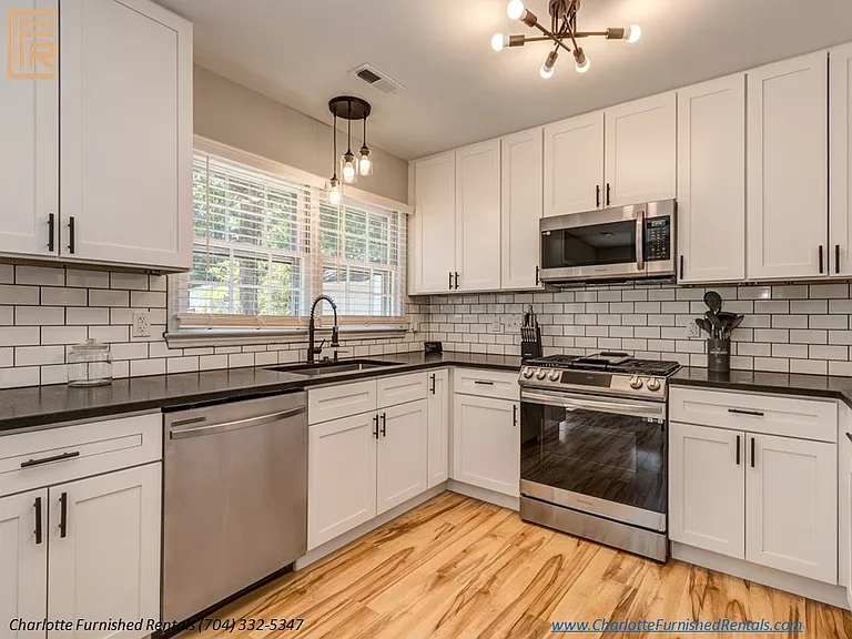 2528 Birnen Dr — Photo 9