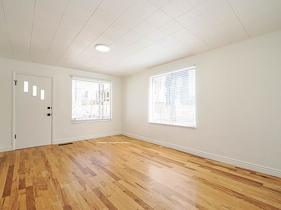 4th image of 843 W Emeril Ave