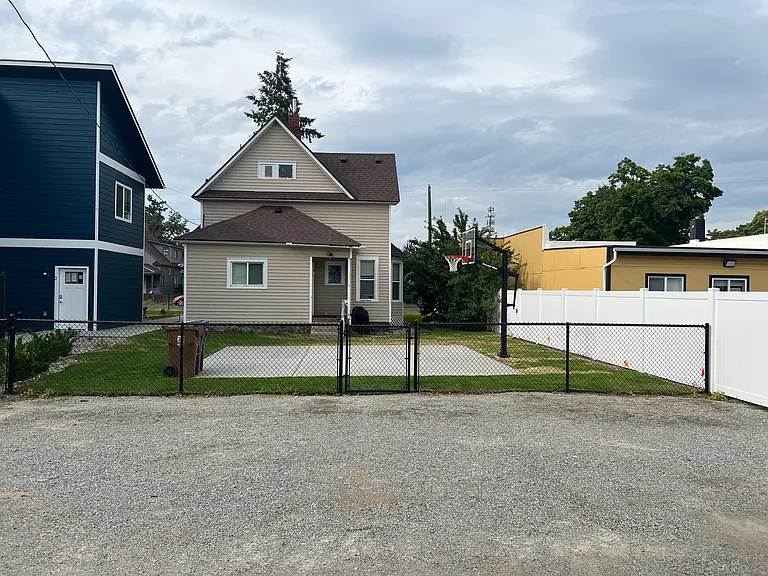 1907 W Boone Ave — Photo 68