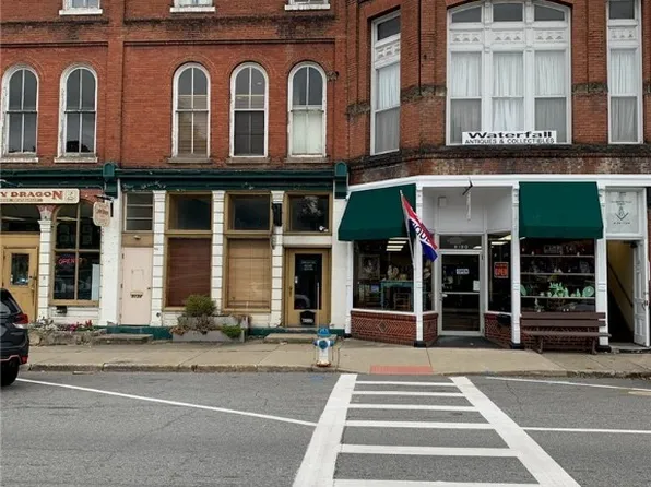 8134 Main St, Garrettsville, OH 44231