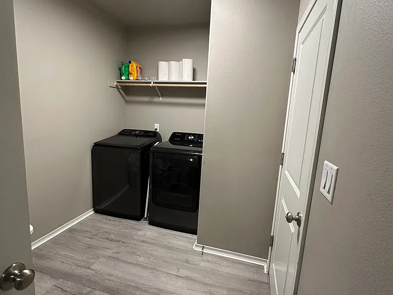 7705 Cassiar Dr — Photo 26
