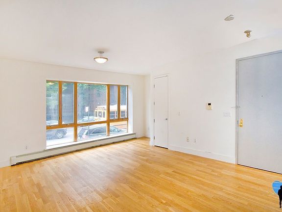 2nd image of 589 Flushing Ave APT 1B